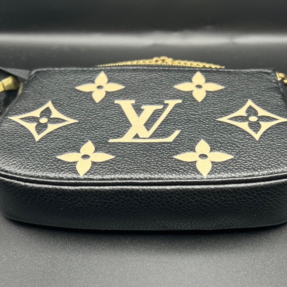 LOUIS VUITTON Mini Pochette. NEW! Never Used. - Picture 8 of 11